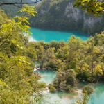 Lacs de Plitvice Lacs de Plitvice • <a style="font-size:0.8em;" href="http://www.flickr.com/photos/56388541@N06/20429170056/" target="_blank">View on Flickr</a>